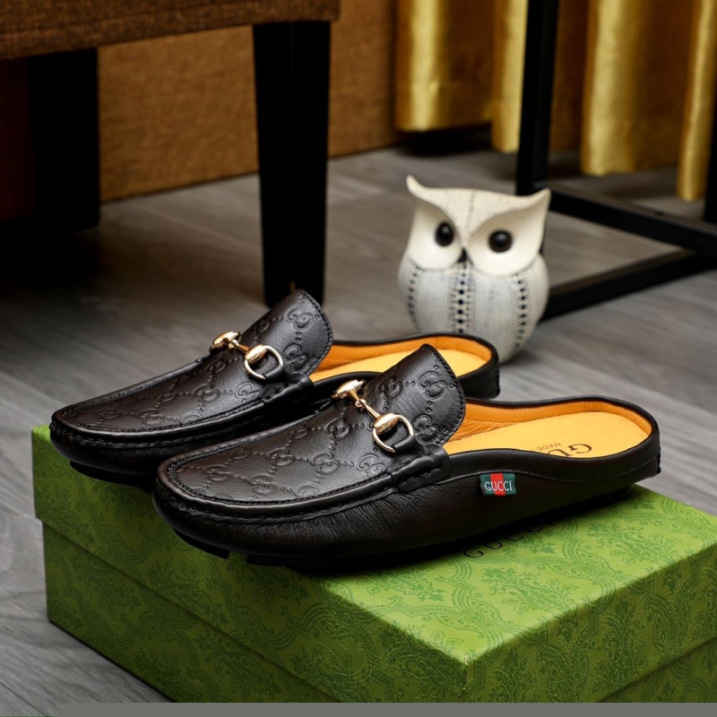 G*u*i leather shoes